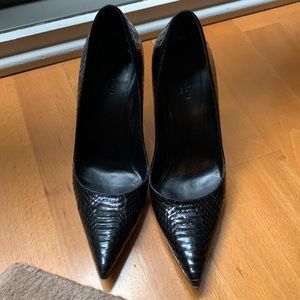 Gucci Leather & Bamboo Pumps